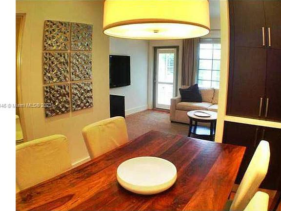 5th image of 727 Jefferson Ave APT 3