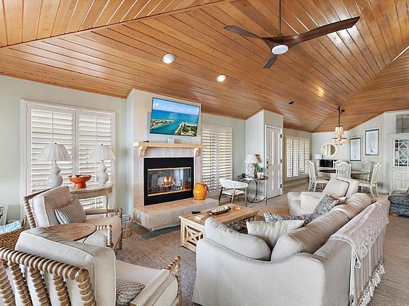 3rd image of 162 Sea Hammock Way #1