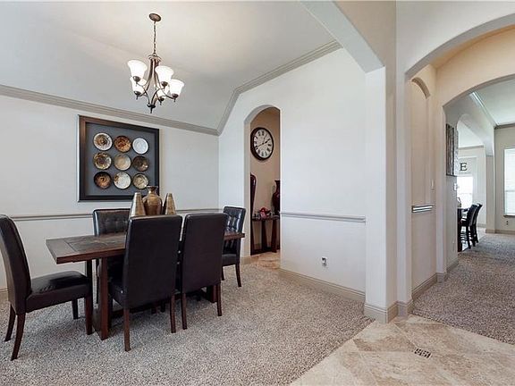 4th image of 616 Norwood Ct