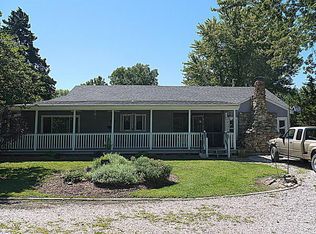 18685 N Roddy Rd, Centralia, MO 65240