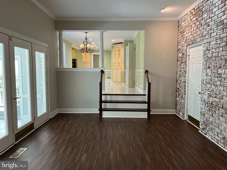 10220 Cedar Pond Dr — Photo 24