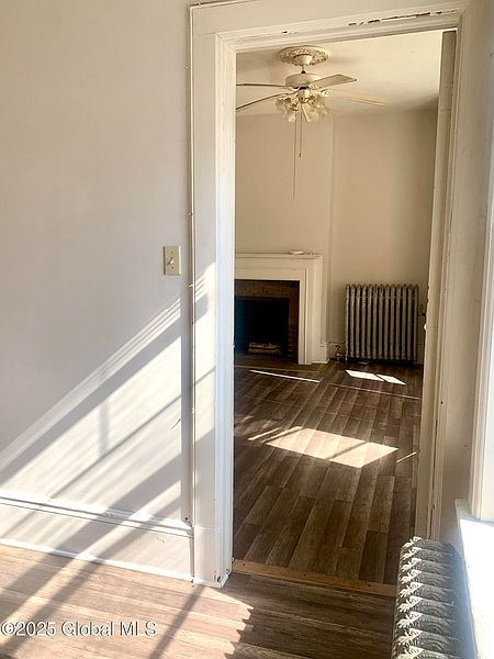 5th image of 841 Union Street