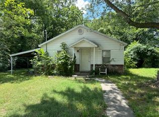 421 N Flint Ave, Bolivar, MO 65613
