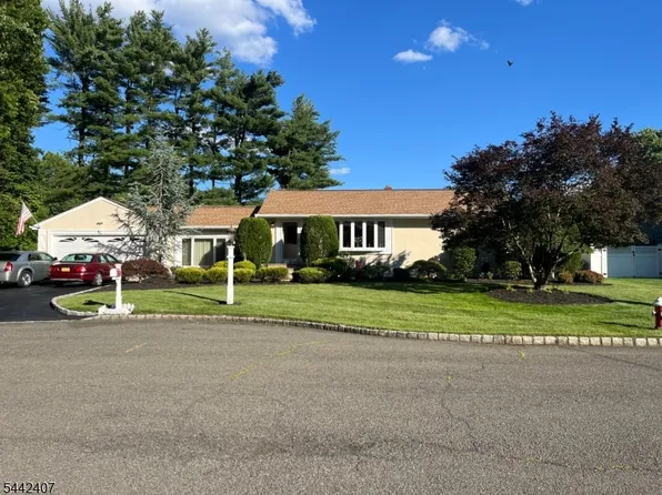 8 Alyson Dr, Fairfield Twp., NJ 07004
