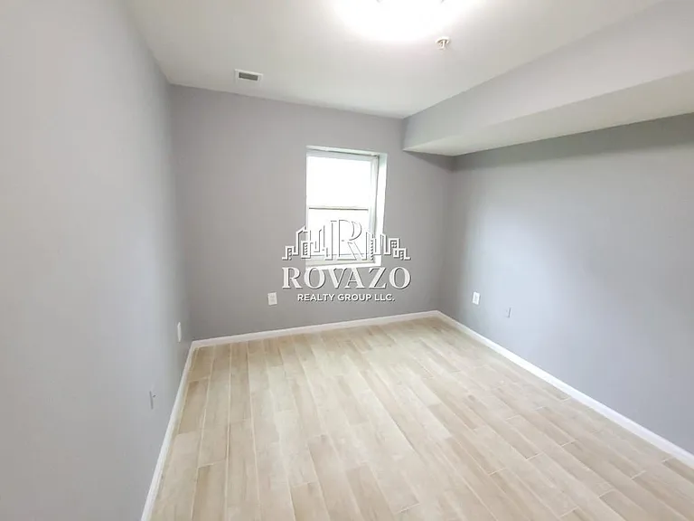 38-40 Wainwright St #1 — Photo 8