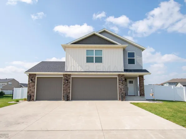 3569 49th St S, Fargo, ND 58104