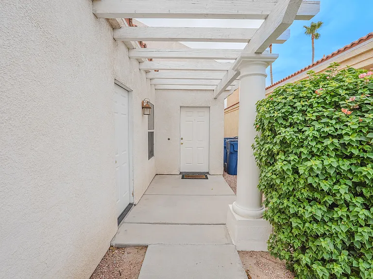 1825 E Shore Villas Dr #DRIVE44 — Photo 29