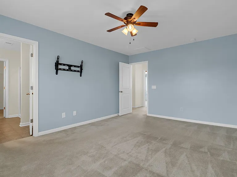 1419 Hermitage Ln — Photo 28