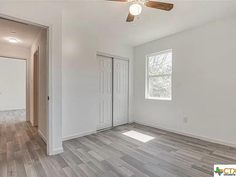 1668 Lakeview Dr — Photo 13