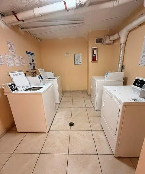 6930 Miami Gardens Dr #1-517 — Photo 15