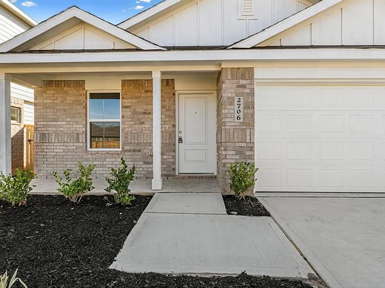 2706 Pebble Whisper Dr — Photo 3