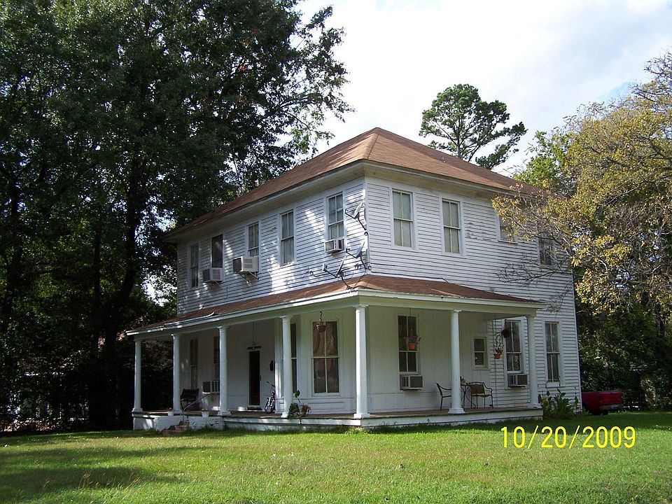 fRONT OF 4 PLEX