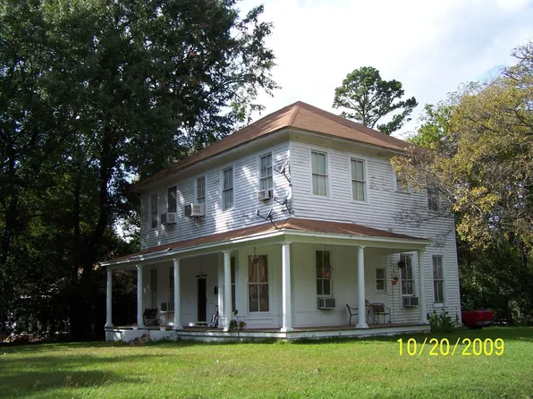 209 W Pine St, Palestine, TX 75801