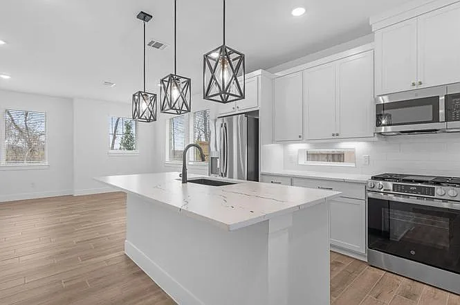1308 Shaded Rock Dr — Photo 8