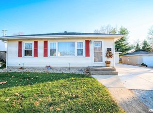 1106 Monroe St, Pekin, IL 61554
