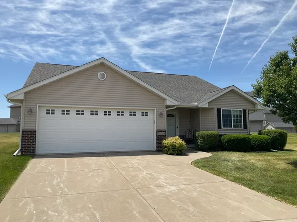 3204 S 20th Avenue Ct, Eldridge, IA 52748