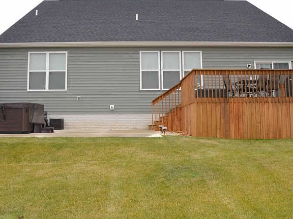 2nd image of 345 Saddlebred Cir