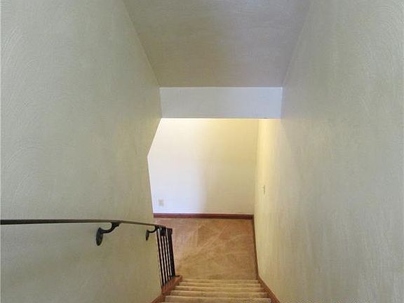 2nd image of 1150 Park Ave