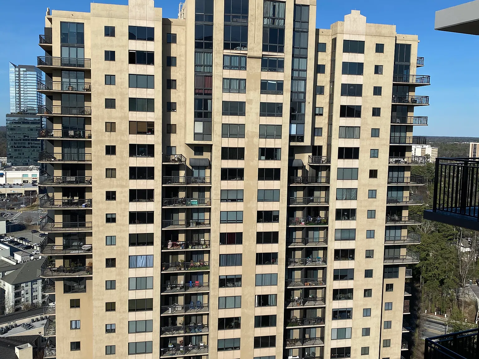 1 bed, 950 sqft, $1,950 — Photo 3
