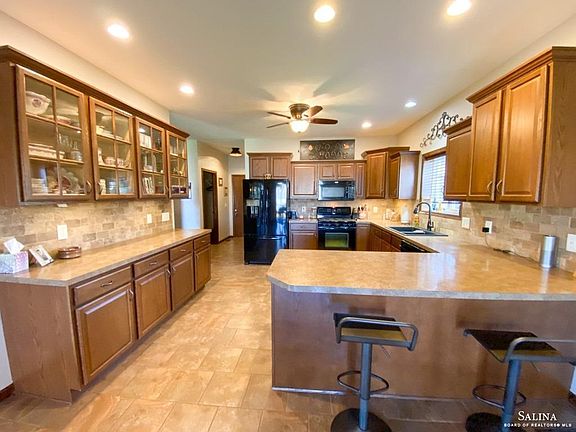 3rd image of 2206 Deven Pl