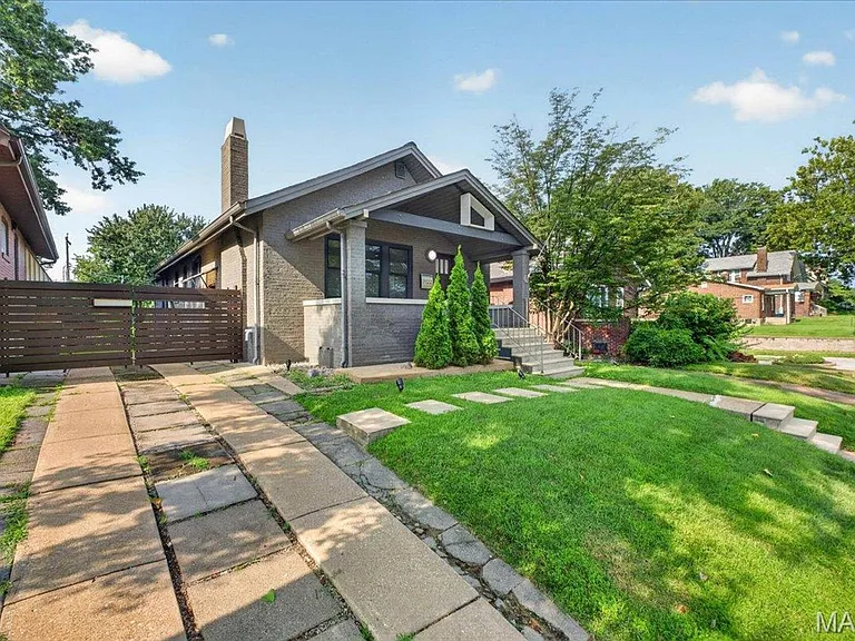 7122 Nashville Ave — Photo 4