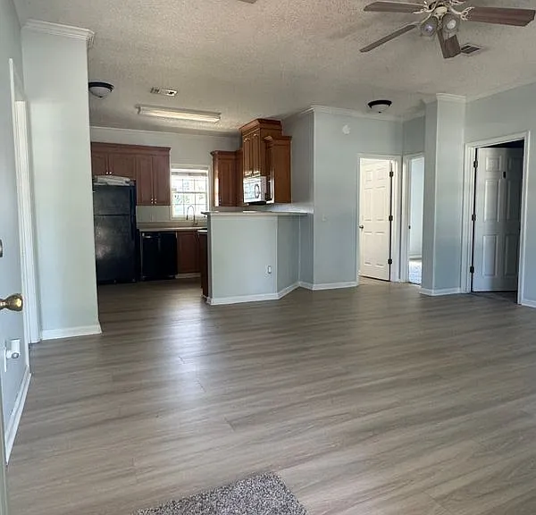 1130 Grapefruit Rd SE — Photo 3