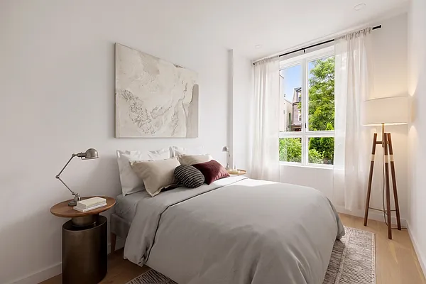 Bedroom, photo 1
