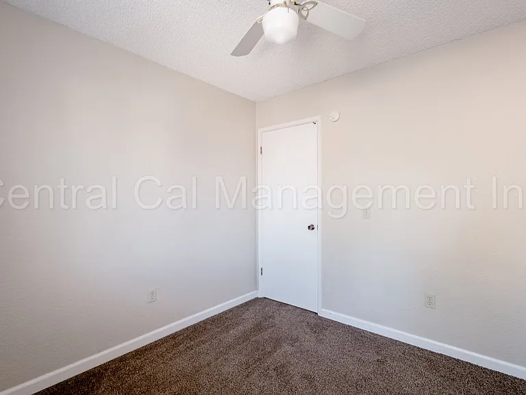 8004 Rushing River Ct — Photo 19