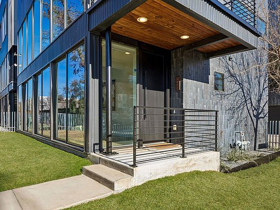 4th image of 4805 Caxton Ct
