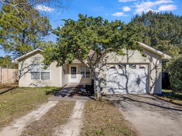 441 Apple Dr, Crestview, FL 32536