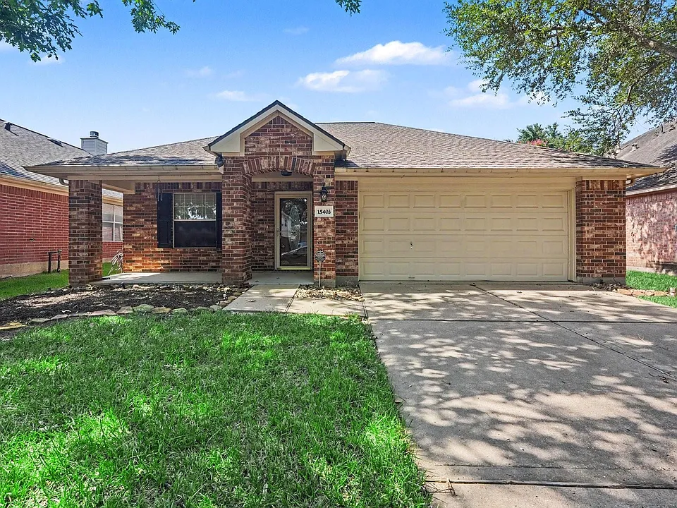 15403 Court Green Trl