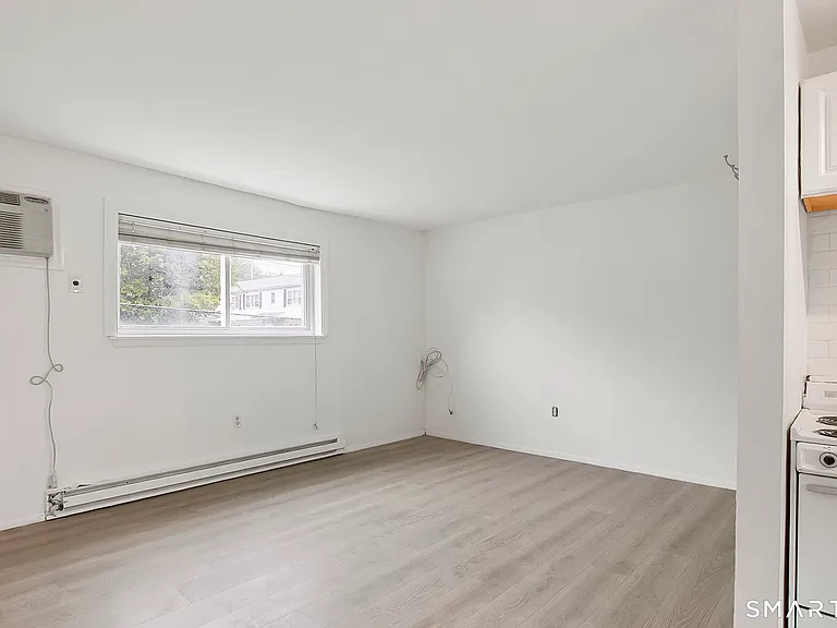36 Woodbury Ave #2A — Photo 4