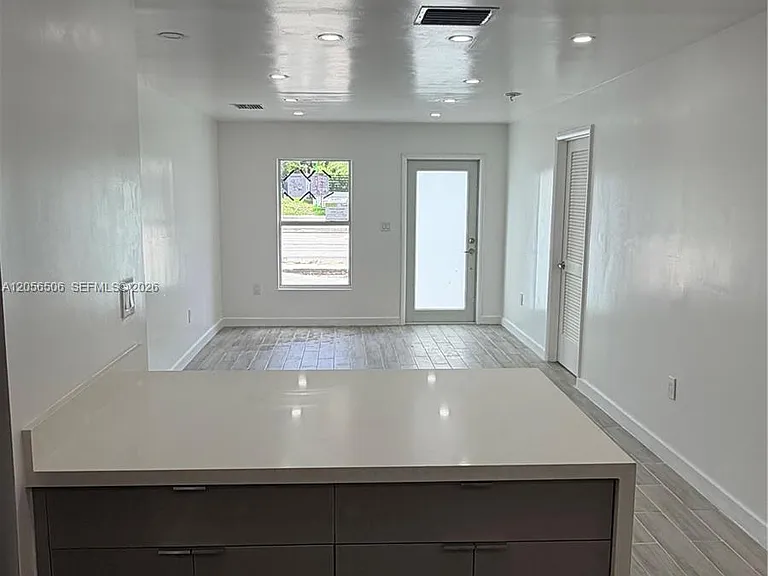 6131 Coral Way — Photo 4