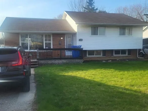 215 Fairview Ave E, Essex, ON N8M 2R3