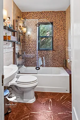 Sold by Daniel Gale Sotheby's International Realty | media 14