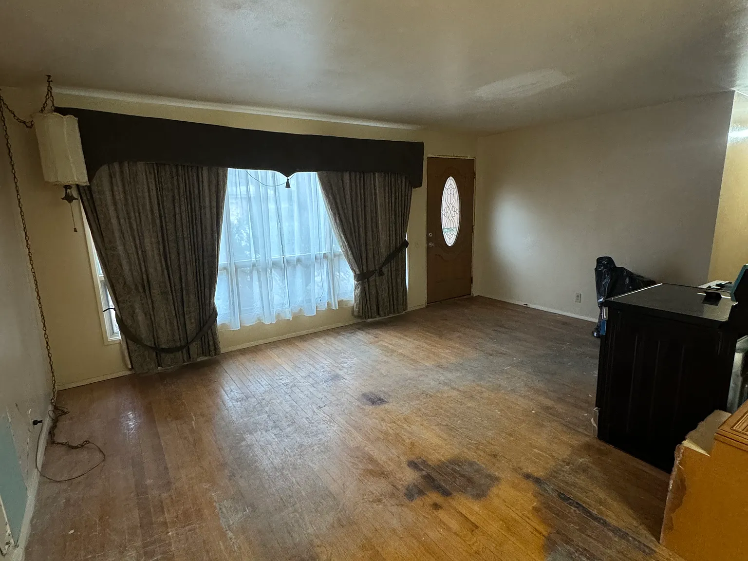 9619 Newton Dr — Photo 4