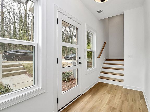 2nd image of 3944 Hager Dr