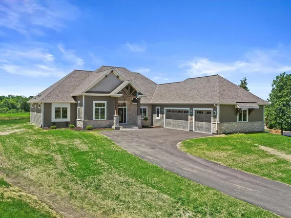N1535 Woodstone LANE, Lake Geneva, WI 53147