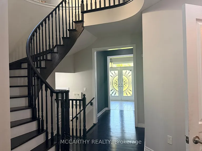 124 Johnson Dr — Photo 3