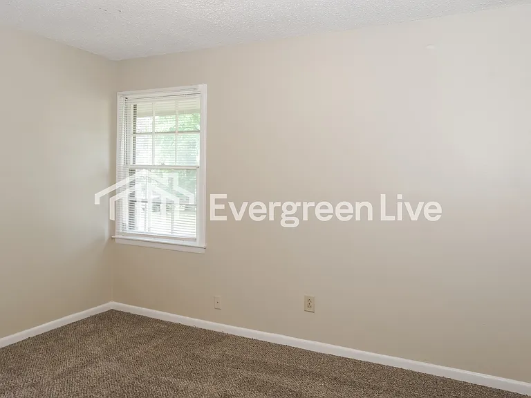 13009 Astalot Dr SE — Photo 11