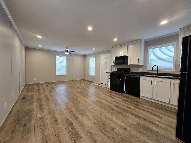 29800 Guilford Cir #414 — Photo 4