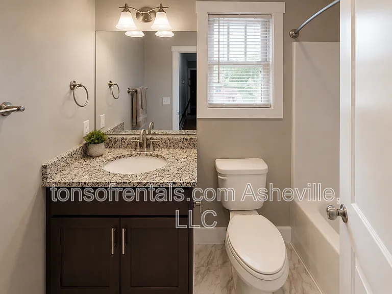14 Cedar St — Photo 13