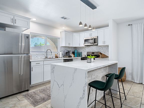 5th image of 51045 Avenida Velasco