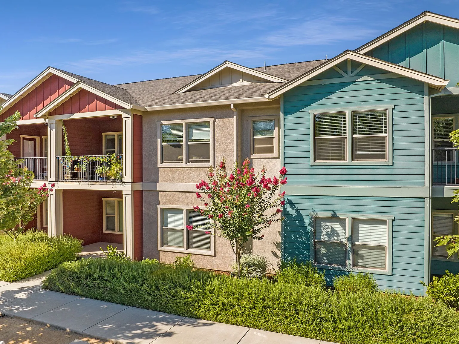 Located In South Chico! Uptown Place Apartments — Photo 2