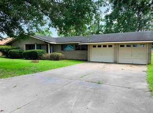 3111 Eugenia Ln, Groves, TX 77619