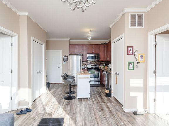 3rd image of 1 E 8th St #505W