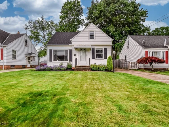 1400 Sunset Rd, Mayfield Heights, OH 44124