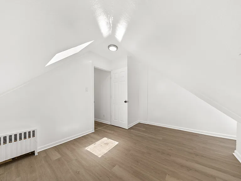 130 Park Ave #2L — Photo 17