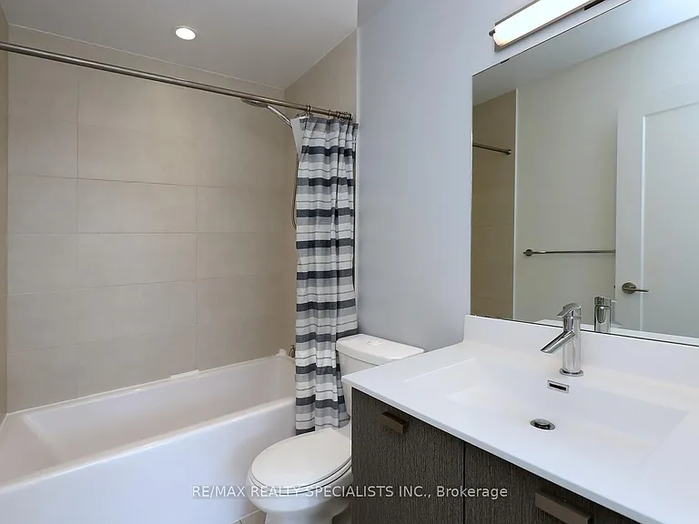 275 Village Green Sq #216 — Photo 27