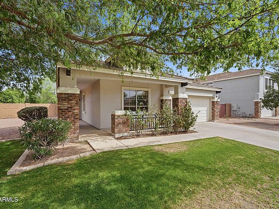 3rd image of 2634 E DEL RIO Street